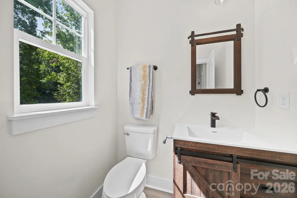 1074 Lyndsey Brook Court Lincolnton, NC 28092
