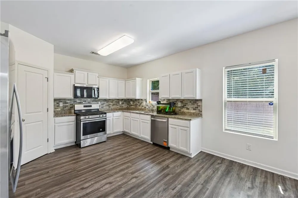 2297 Clapton Court Jonesboro, GA 30236