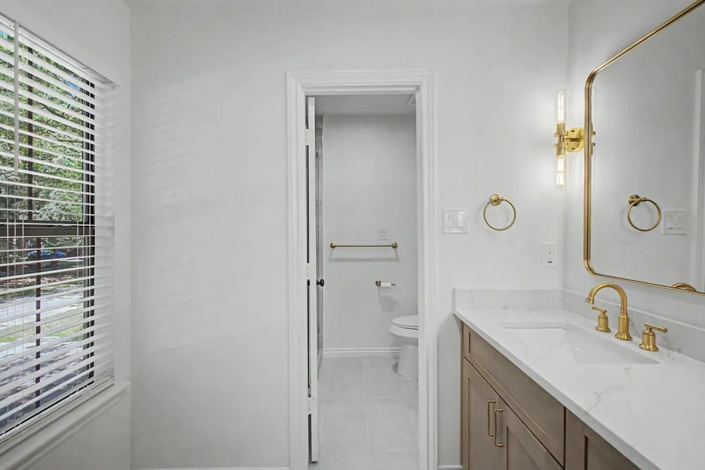 34 Brushwood Court The Woodlands, TX 77380