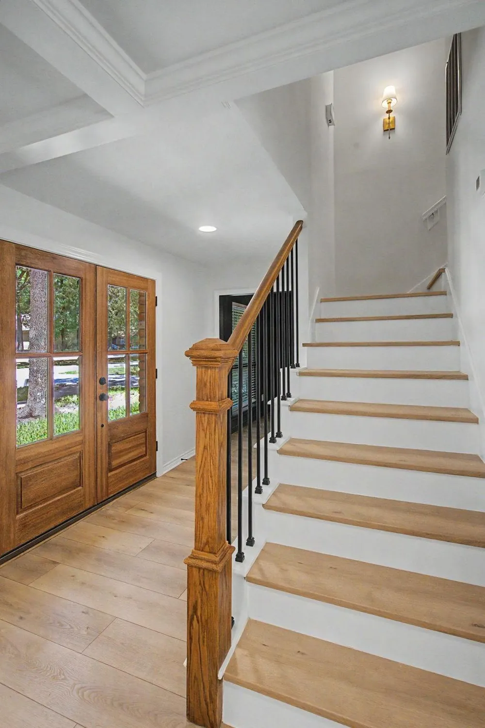 34 Brushwood Court The Woodlands, TX 77380