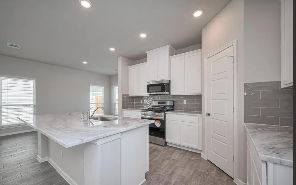 750 Marion Place Drive Dayton, TX 77535