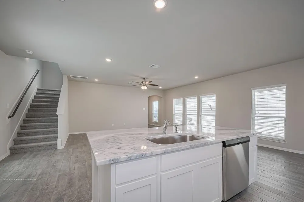 750 Marion Place Drive Dayton, TX 77535