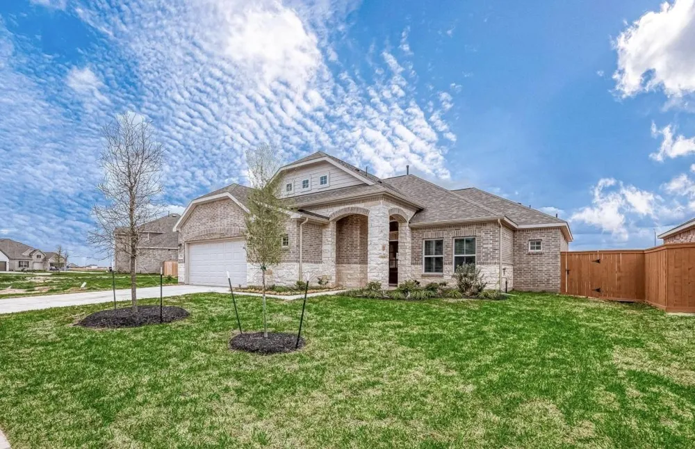 1041 Comal Trail Dayton, TX 77535