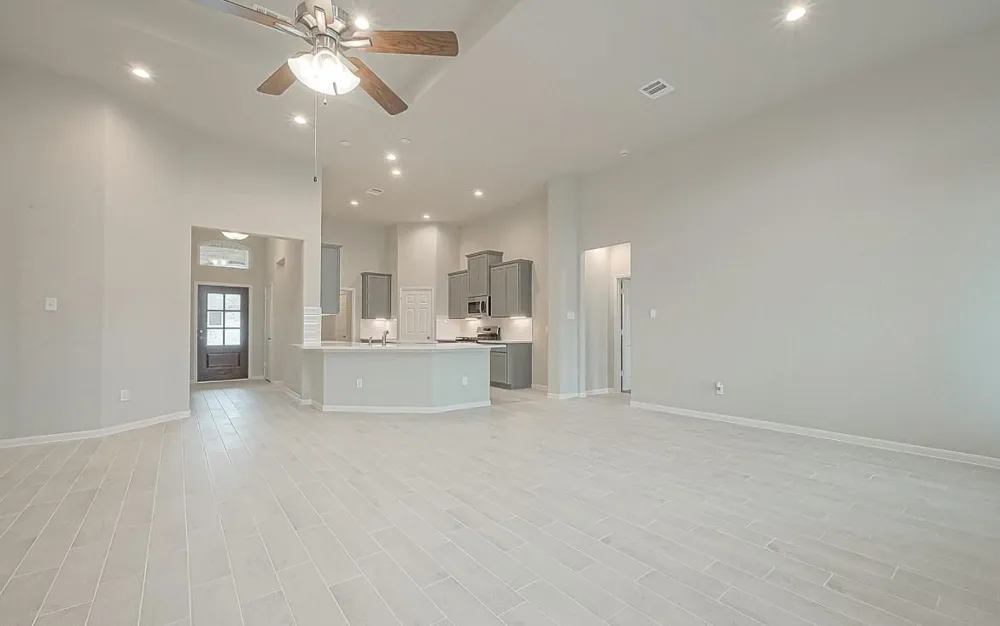 1041 Comal Trail Dayton, TX 77535