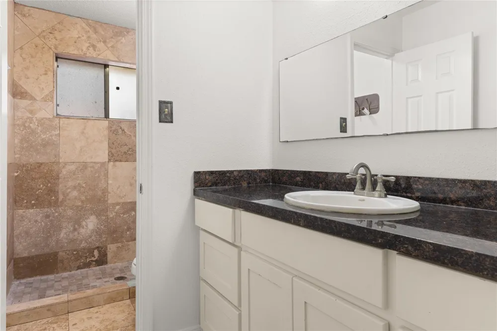 1818 New Orleans Street Deer Park, TX 77536