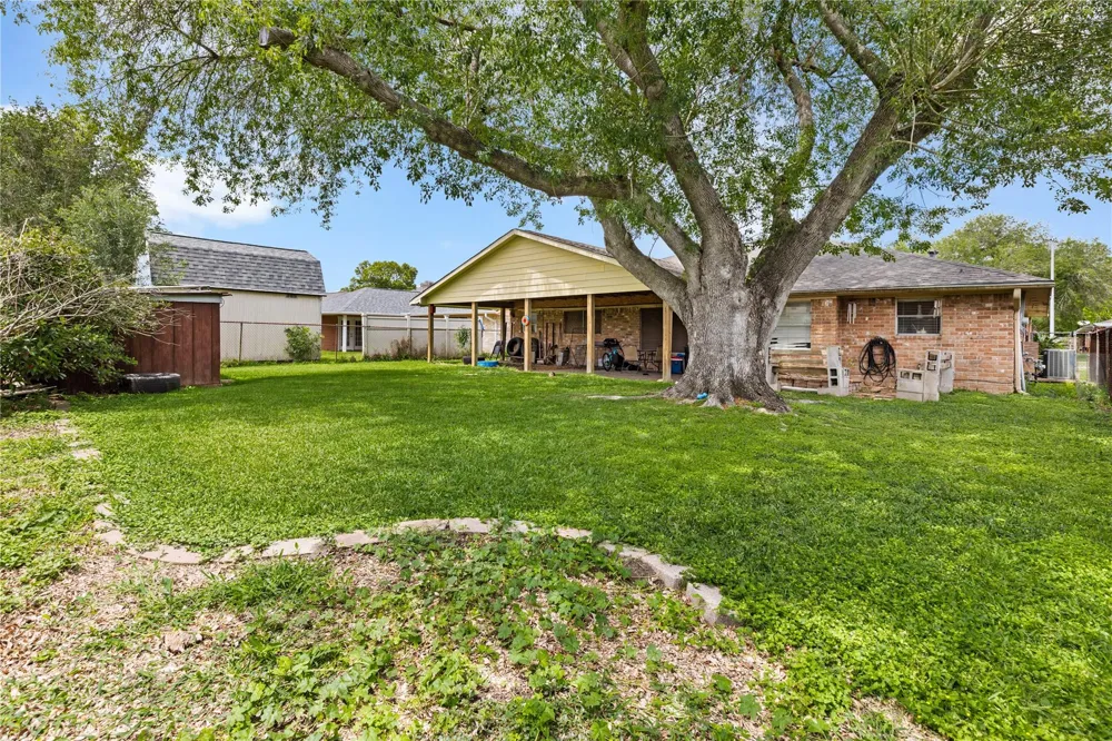 1818 New Orleans Street Deer Park, TX 77536