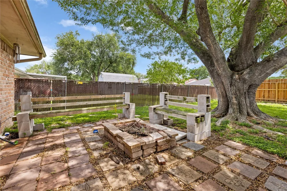 1818 New Orleans Street Deer Park, TX 77536