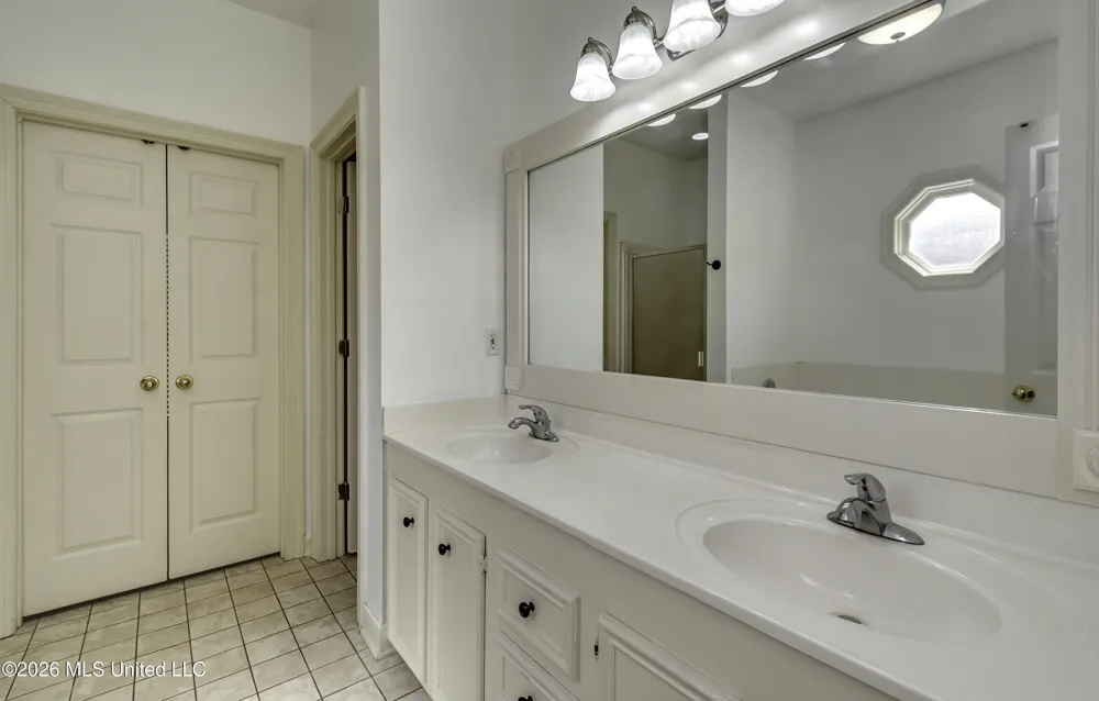 150 Fairfield Circle Madison, MS 39110