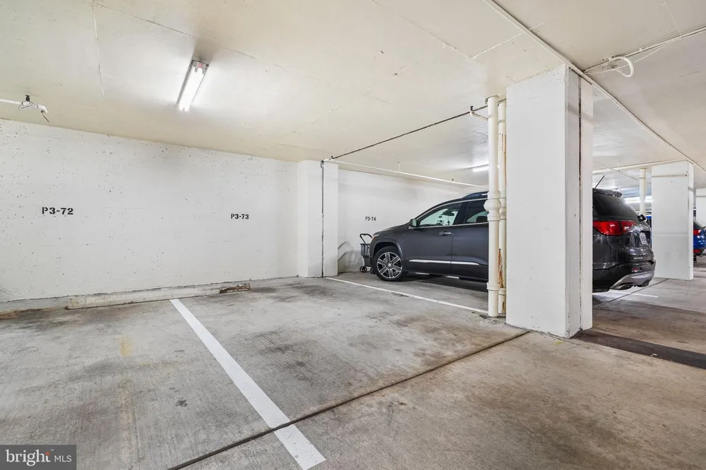 1101 S ARLINGTON RIDGE ROAD #212 Arlington, VA 22202