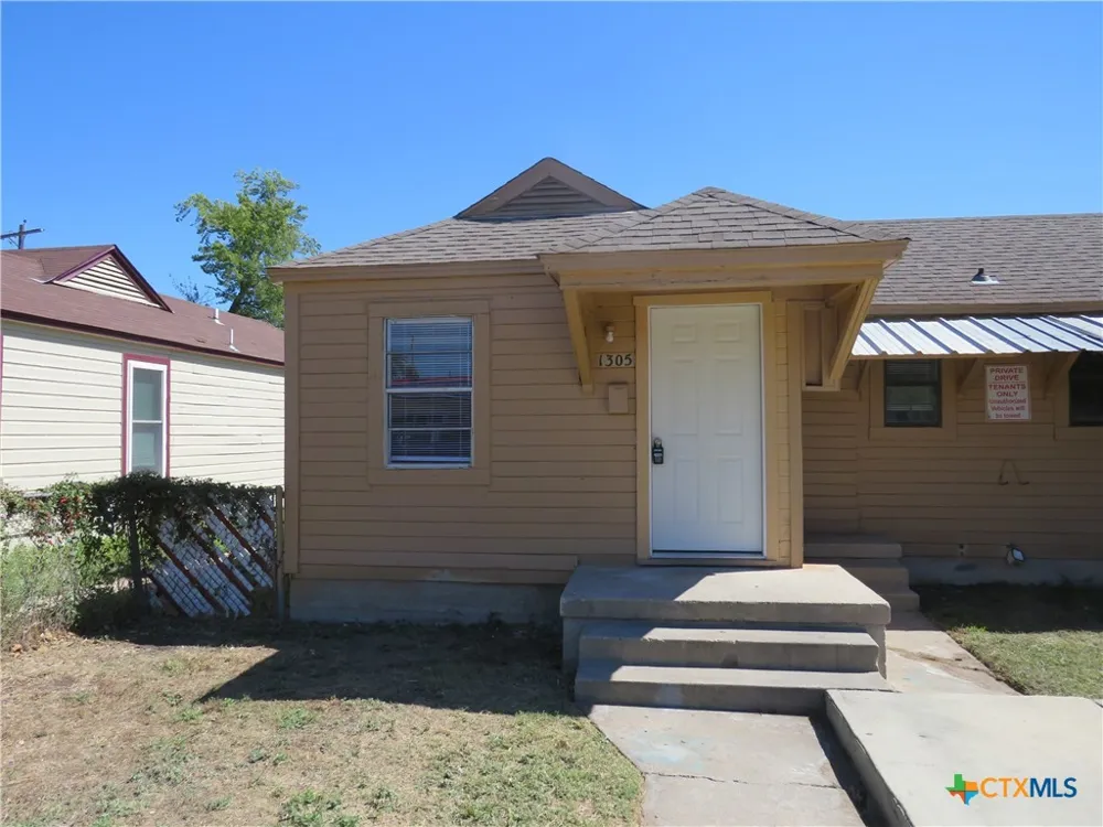 1305 S 5th Street Temple, TX 76504