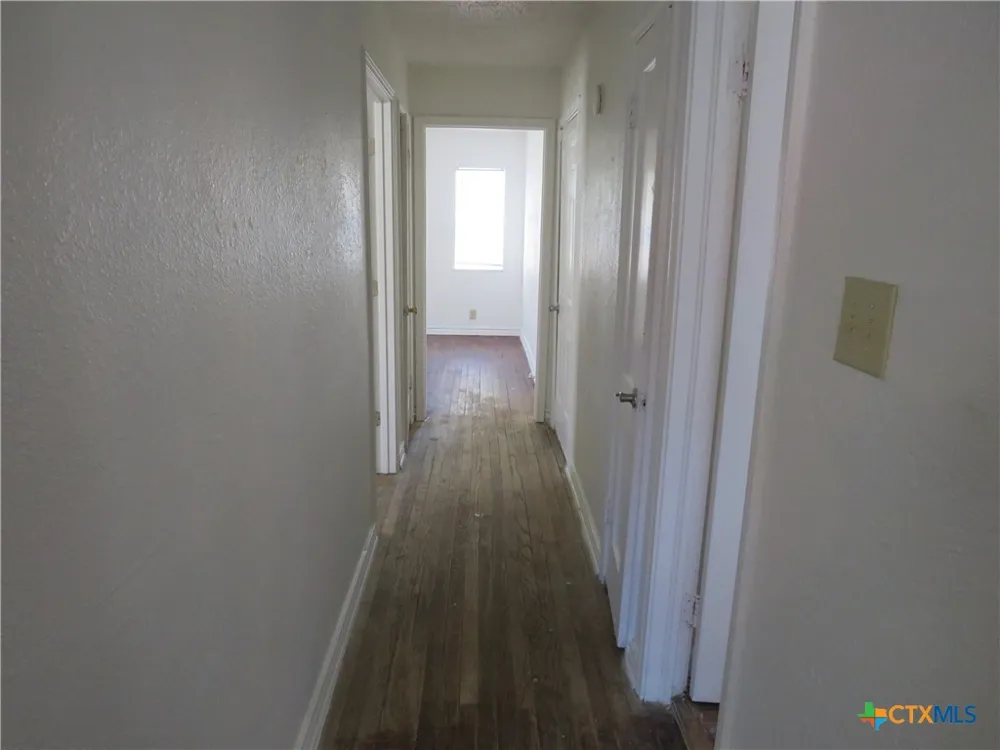 1305 S 5th Street Temple, TX 76504