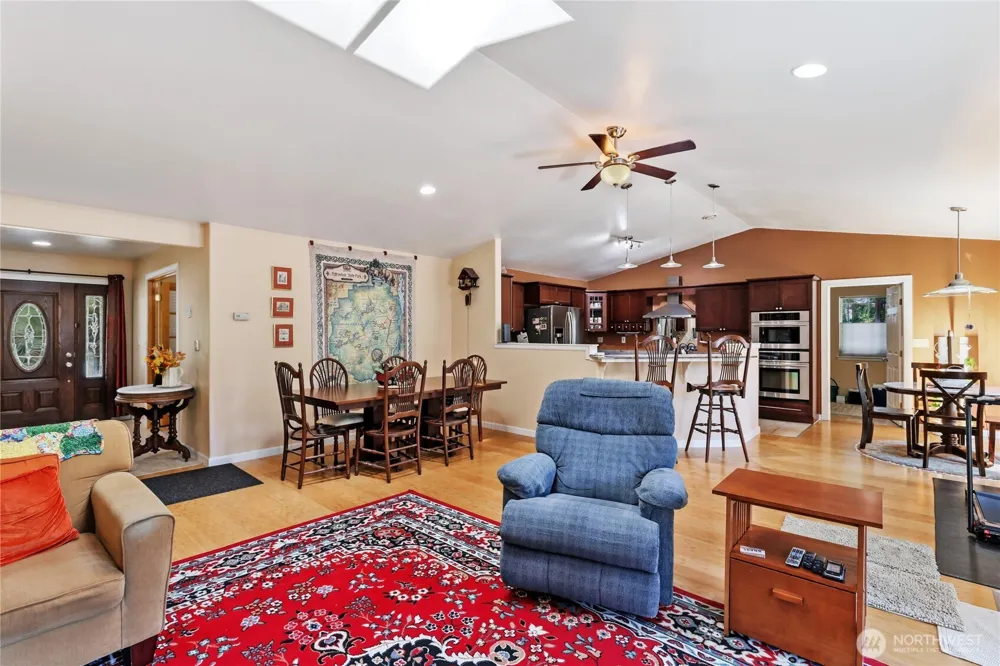 6385 NW Airpark Court Silverdale, WA 98383