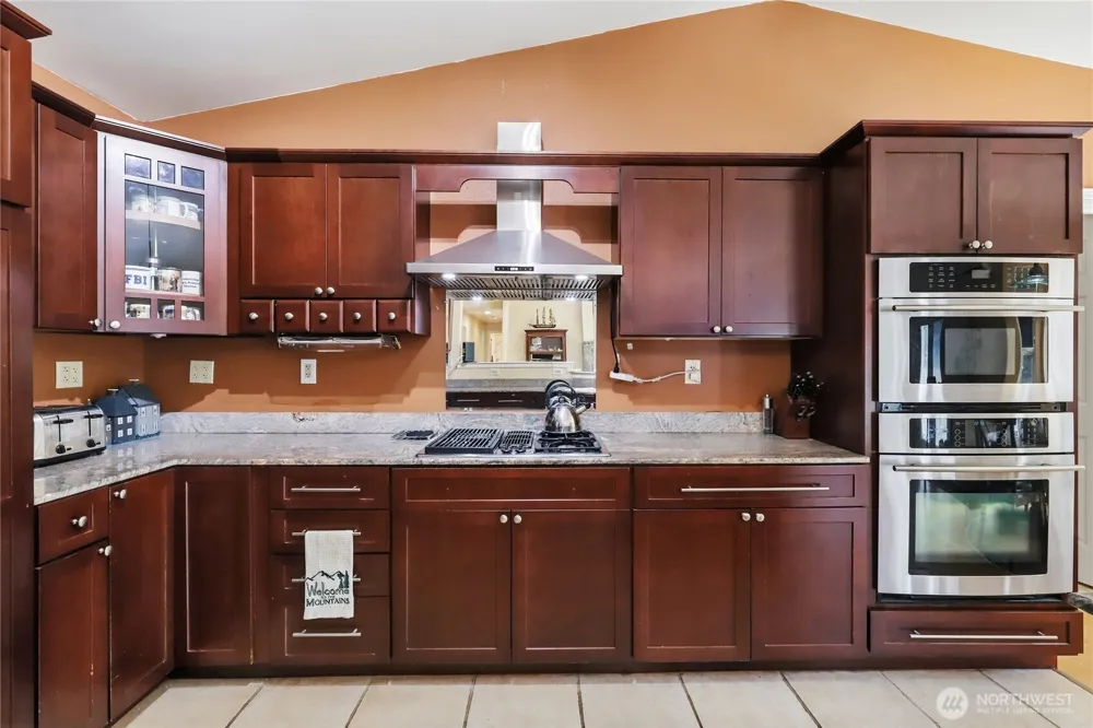 6385 NW Airpark Court Silverdale, WA 98383