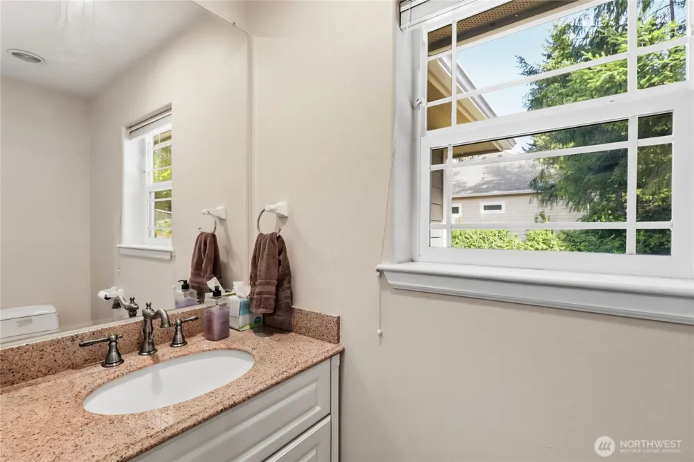 6385 NW Airpark Court Silverdale, WA 98383