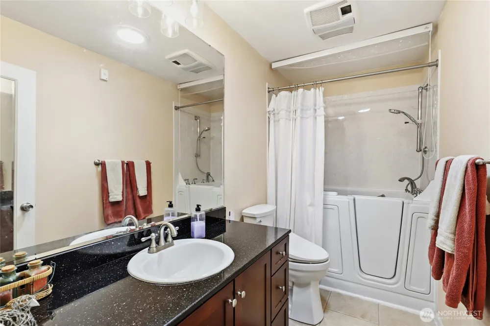 6385 NW Airpark Court Silverdale, WA 98383