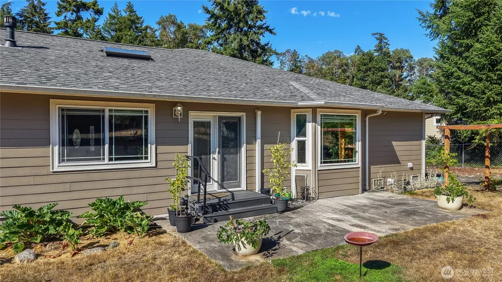 6385 NW Airpark Court Silverdale, WA 98383