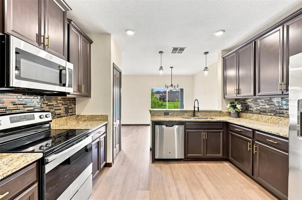 1403 TRAILWATER STREET Ruskin, FL 33570