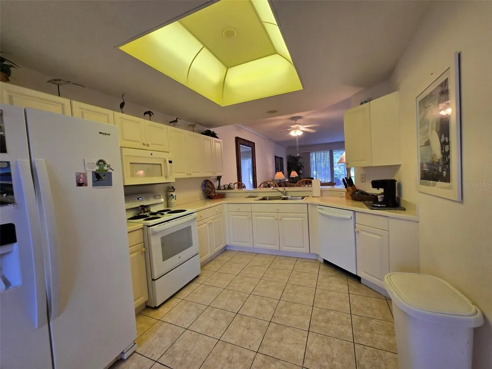 5320 HYLAND HILLS AVENUE #2218 Sarasota, FL 34241
