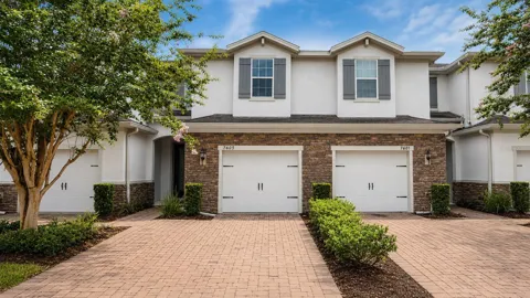 7605 ALOMA PINES COURT #7605