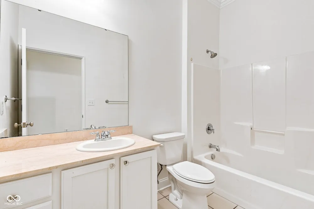 450 E Ohio Street #114 Indianapolis, IN 46204