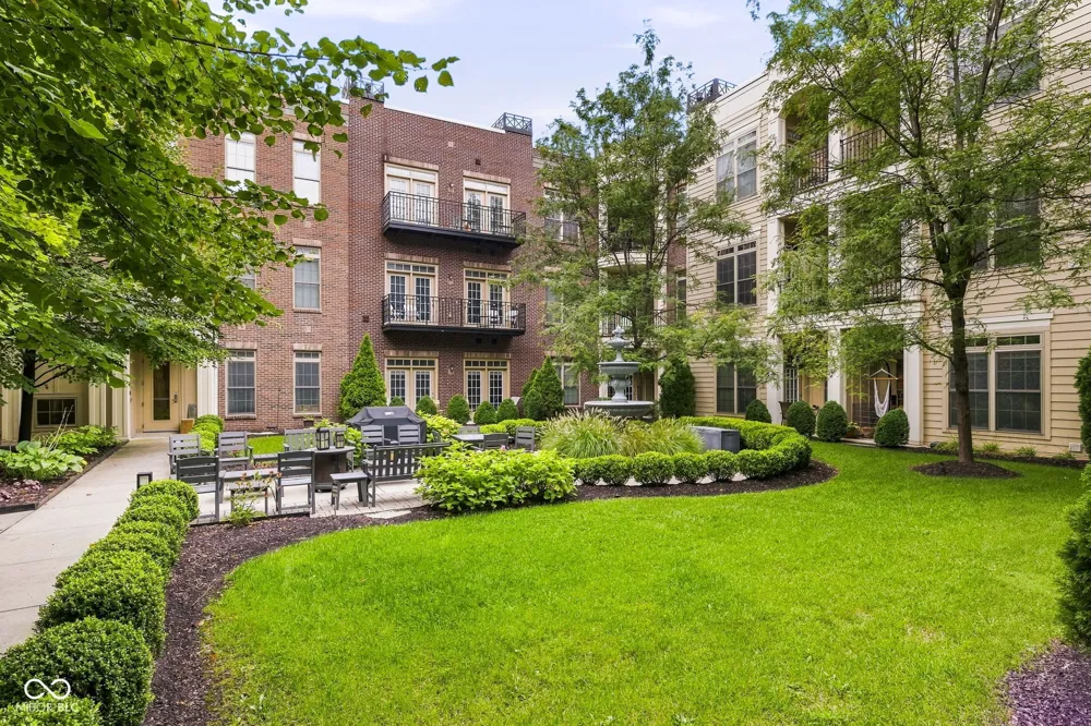 450 E Ohio Street #114 Indianapolis, IN 46204