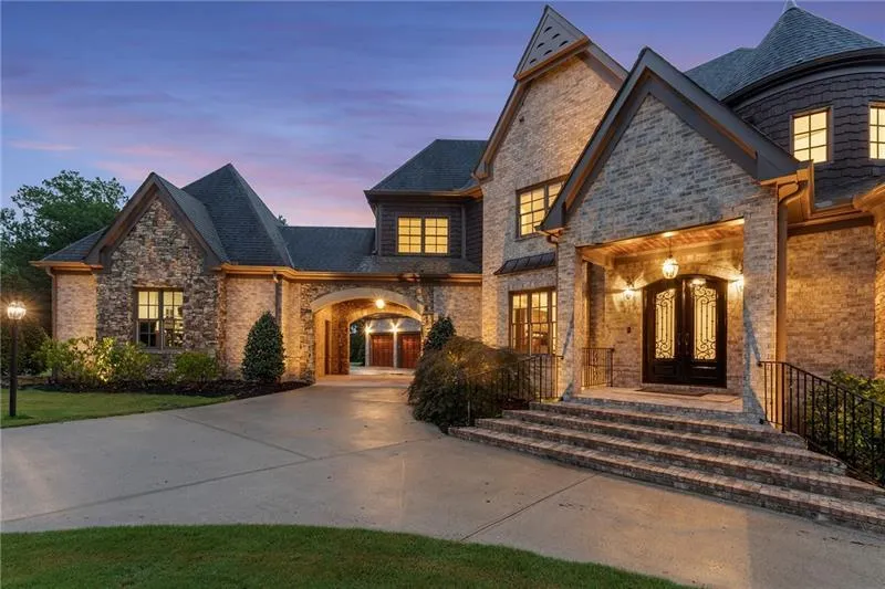 14560 Wood Road #B Milton, GA 30004