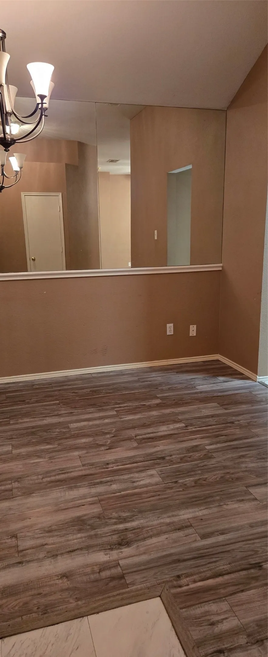 1912 Chapman Drive Lancaster, TX 75134