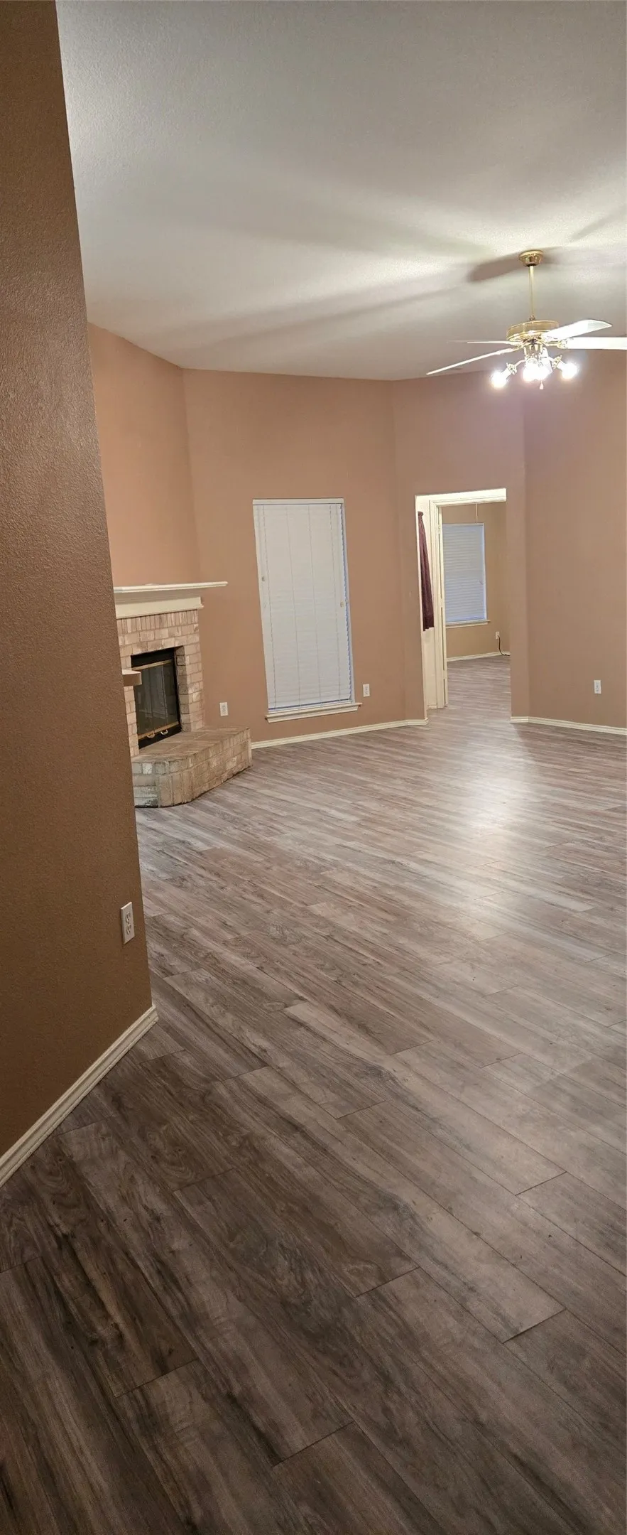 1912 Chapman Drive Lancaster, TX 75134