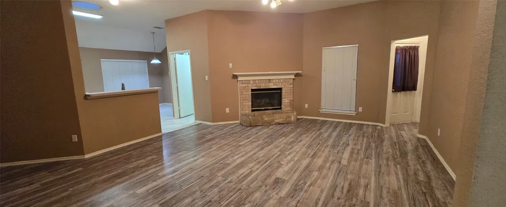 1912 Chapman Drive Lancaster, TX 75134