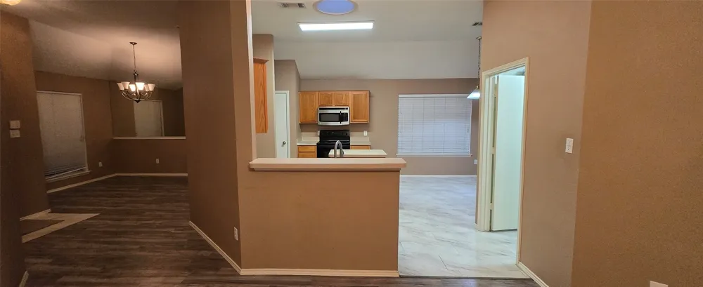 1912 Chapman Drive Lancaster, TX 75134