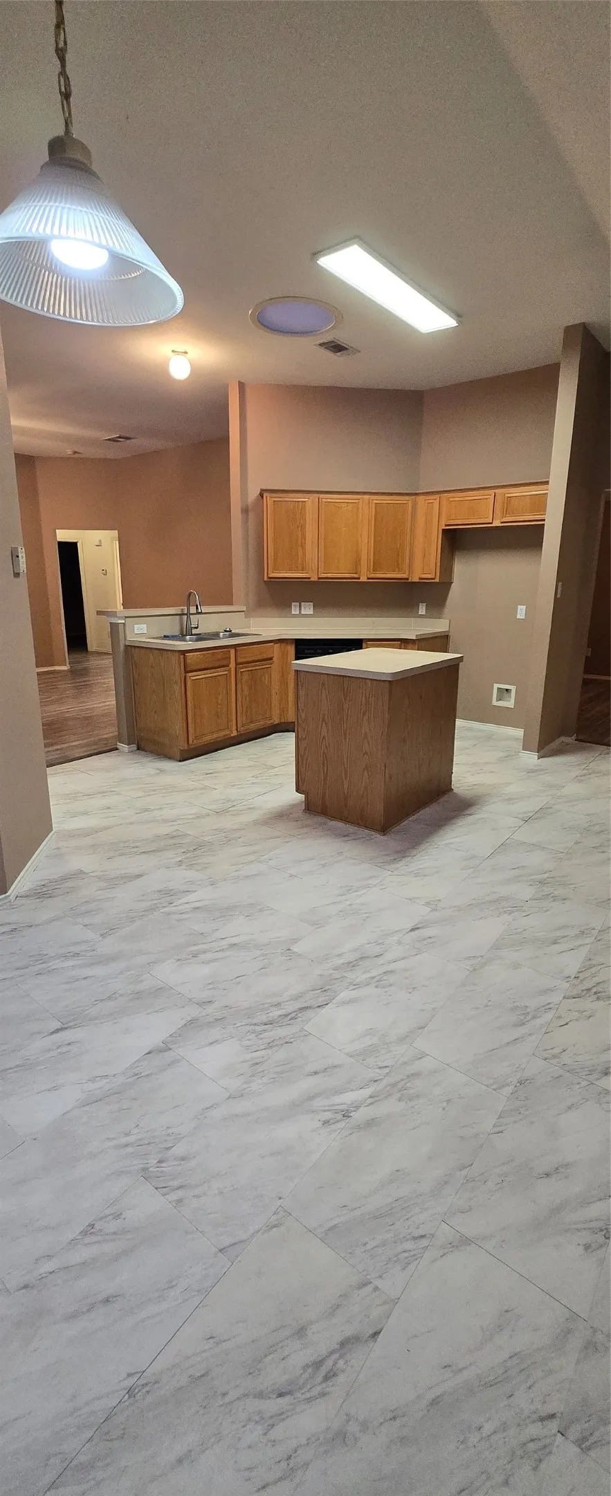 1912 Chapman Drive Lancaster, TX 75134