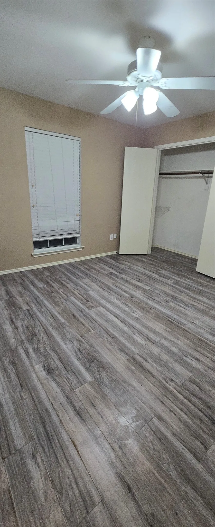 1912 Chapman Drive Lancaster, TX 75134