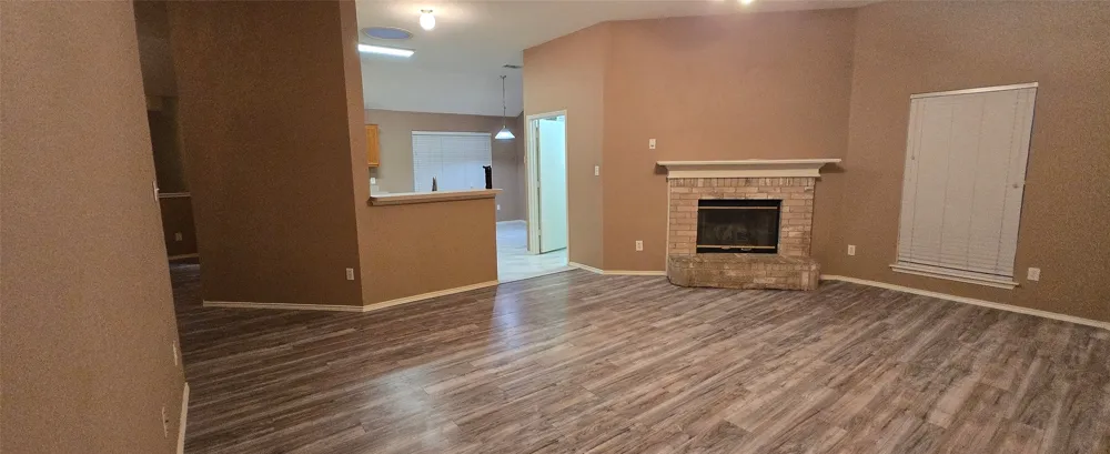 1912 Chapman Drive Lancaster, TX 75134