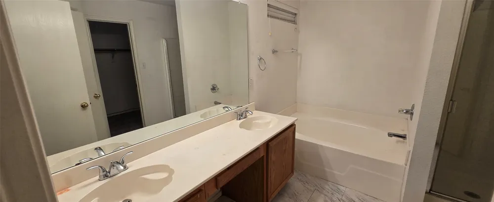 1912 Chapman Drive Lancaster, TX 75134