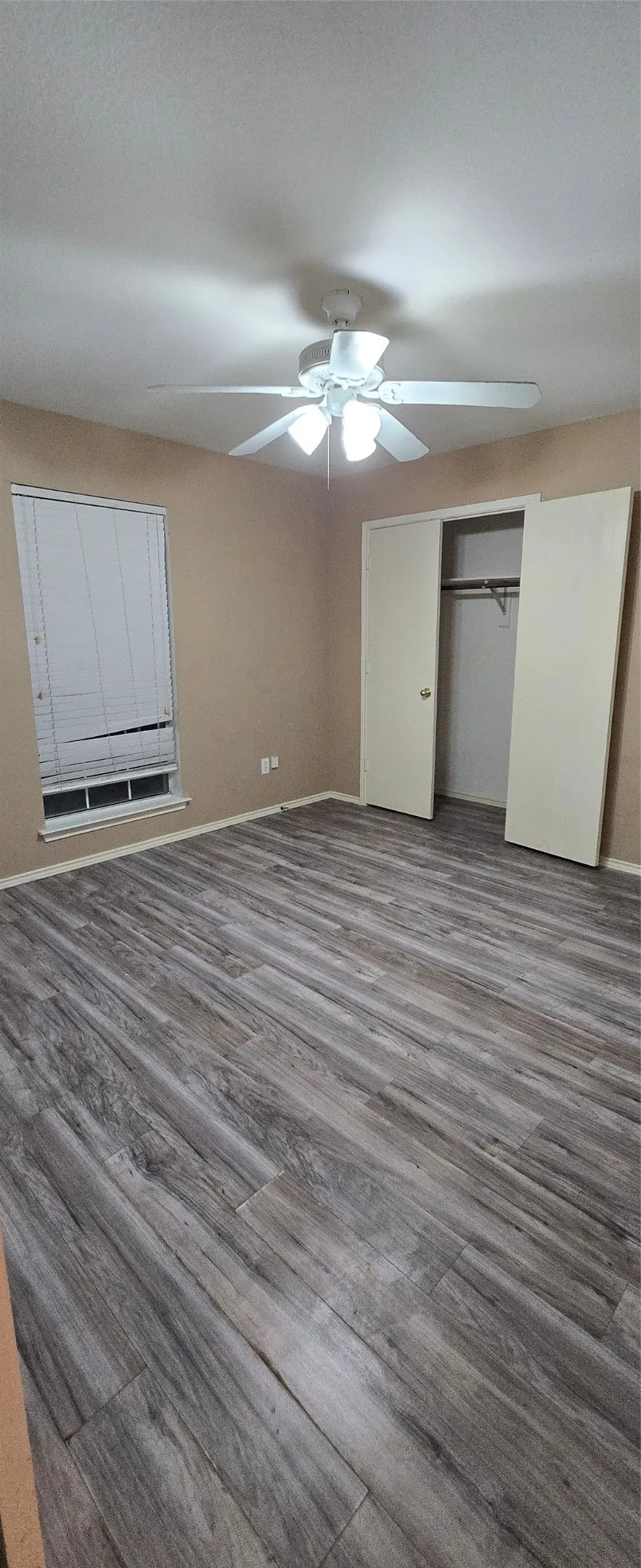 1912 Chapman Drive Lancaster, TX 75134