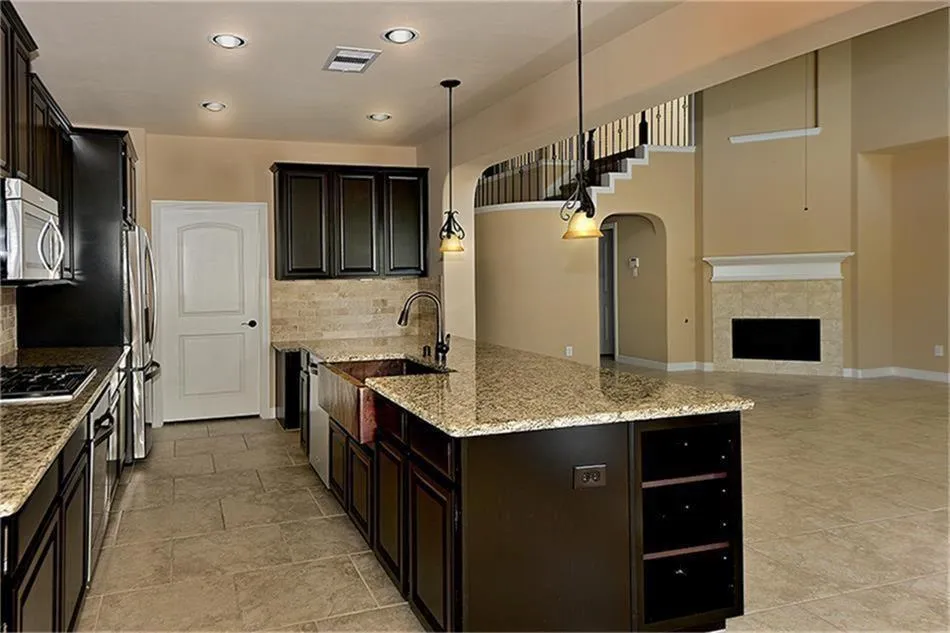 126 Hearthshire Circle The Woodlands, TX 77354