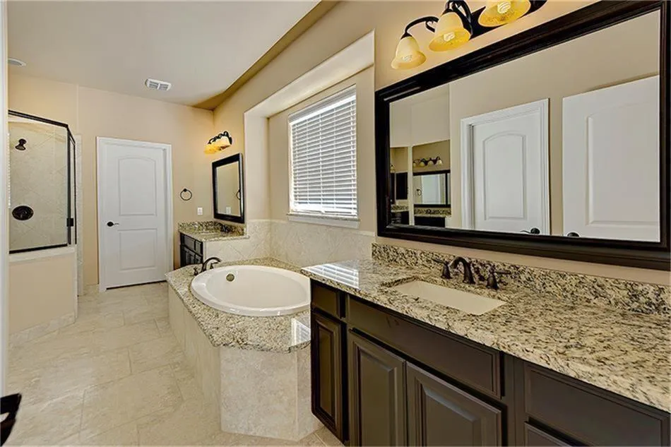 126 Hearthshire Circle The Woodlands, TX 77354