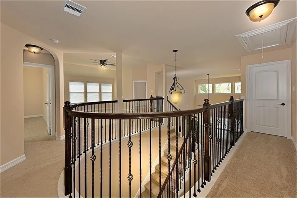 126 Hearthshire Circle The Woodlands, TX 77354
