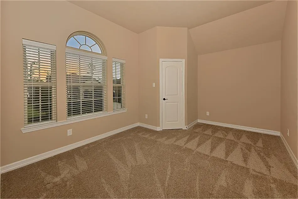 126 Hearthshire Circle The Woodlands, TX 77354