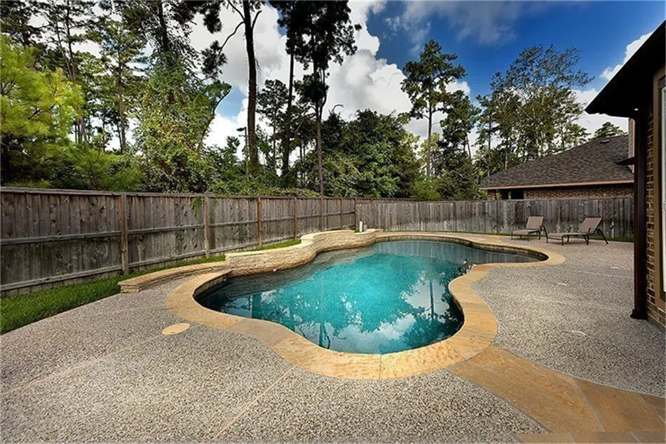 126 Hearthshire Circle The Woodlands, TX 77354