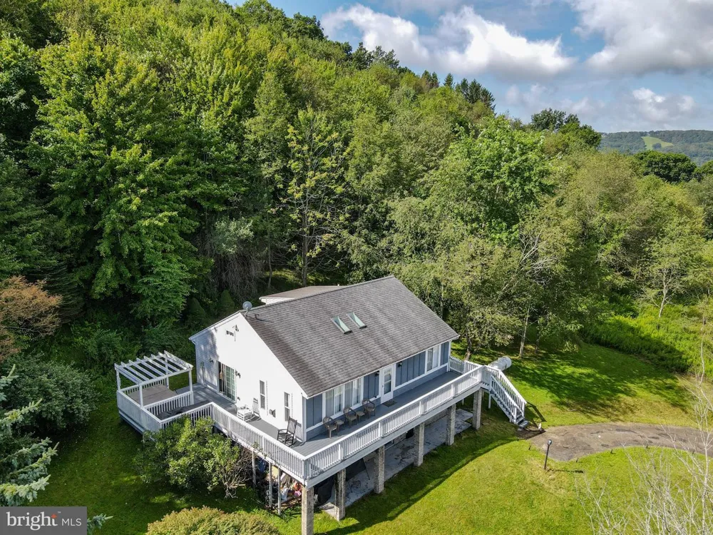 221 SETTLERS PASS Mc Henry, MD 21541