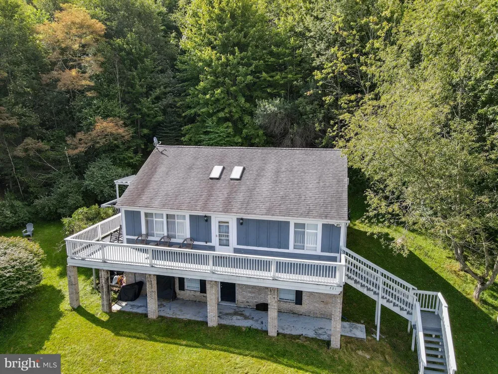 221 SETTLERS PASS Mc Henry, MD 21541