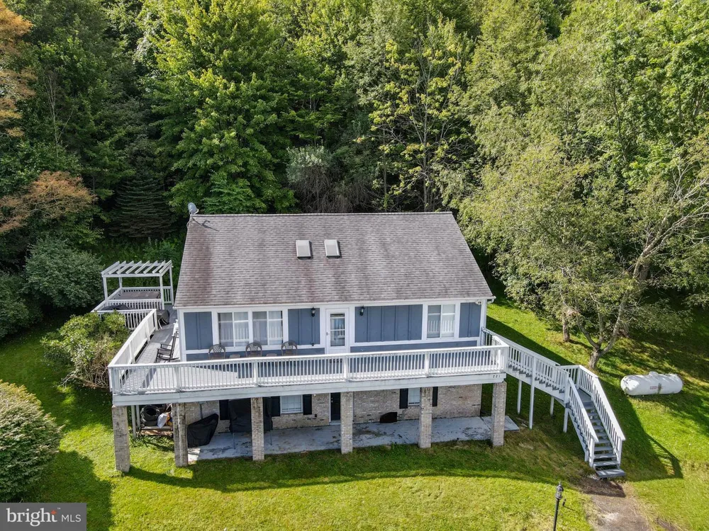221 SETTLERS PASS Mc Henry, MD 21541