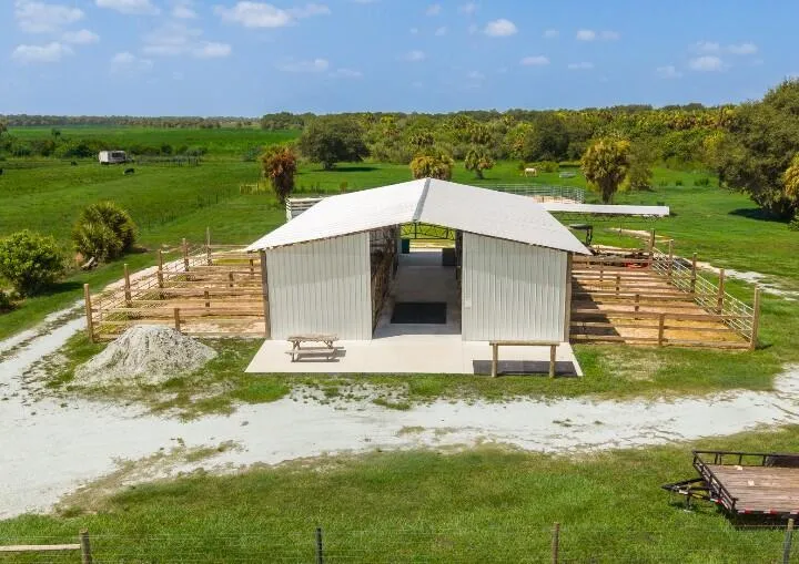 5729 US-98 Okeechobee, FL 34972
