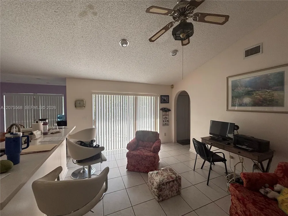 9510 Ashley Dr Miramar, FL 33025