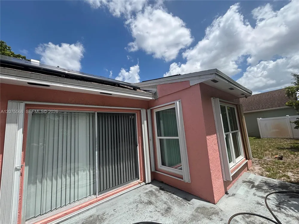 9510 Ashley Dr Miramar, FL 33025