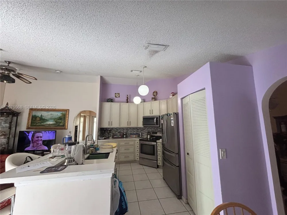 9510 Ashley Dr Miramar, FL 33025
