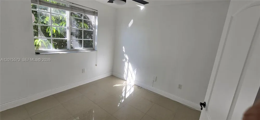 12005 SW 14th St #407-D Miami, FL 33184