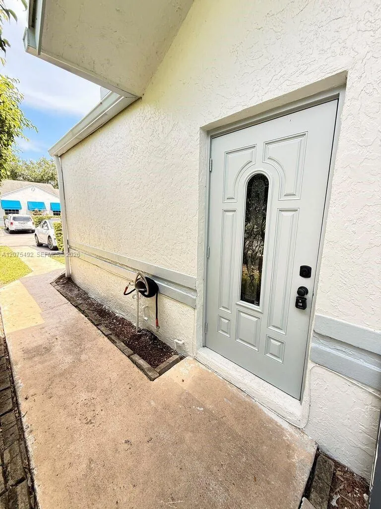 5201 SW 31st Ave #225 Dania Beach, FL 33312