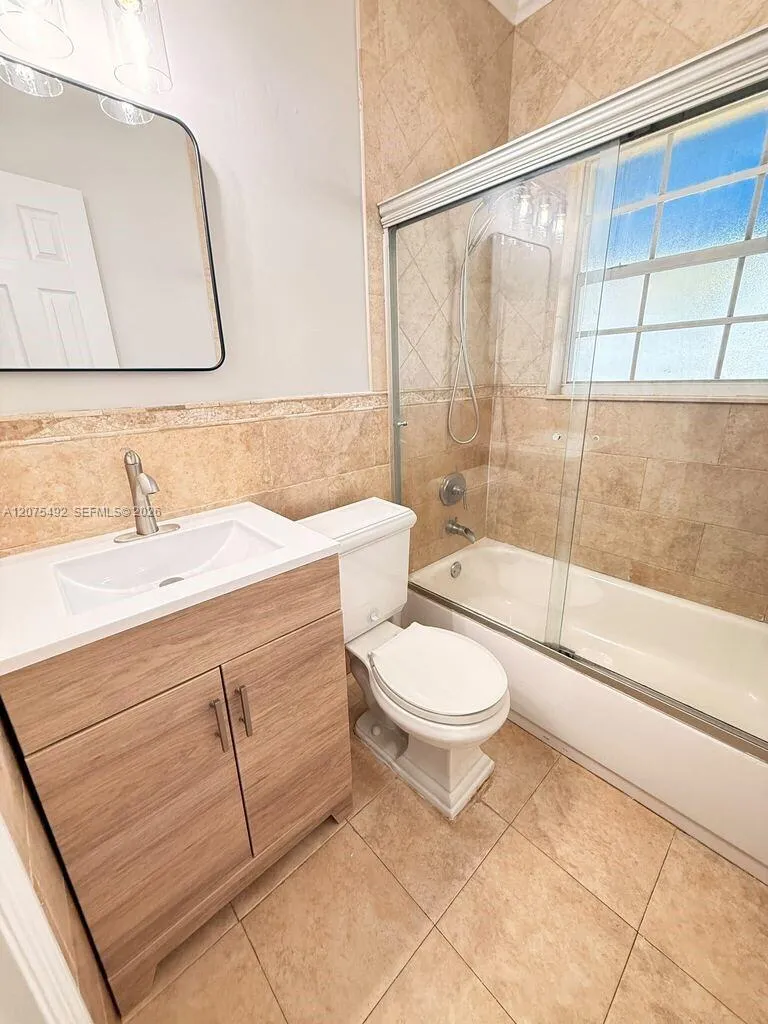 5201 SW 31st Ave #225 Dania Beach, FL 33312